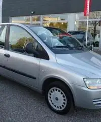 FIAT Multipla 1.6 16V Natural Power Dynamic