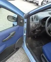 FIAT Punto 1.2 5 porte Active Natural Power