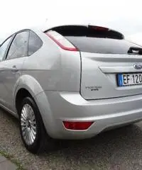 FORD Focus 1.6 (115CV) 5p. Bz.- GPL Titanium