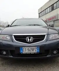 HONDA Accord 2.2 i-CTDi Tour. Exec.