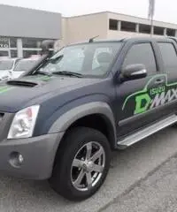 Isuzu D-Max 3.0 TD cat Crew Cab 4WD Pup. LS Aut. EU4 AUTOCARRO