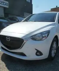 MAZDA 2 1.5 75cv Sky-G Evolve + Evolve Pack NEOPATENTATI