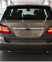 MERCEDES-BENZ B 180 d AUTOMATIC