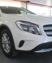 MERCEDES-BENZ GLA 180 Executive