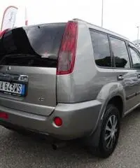 NISSAN X-Trail 2.2 dCi Elegance