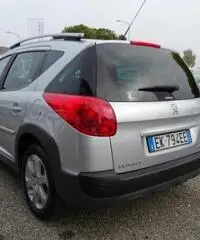 PEUGEOT 207 1.6 8V HDi 112CV SW Outdoor