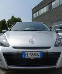 RENAULT Clio 1.2 16V 5 porte Dynamique