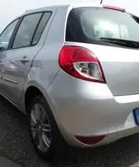 RENAULT Clio 1.2 16V 5 porte Dynamique