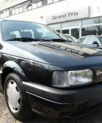 VOLKSWAGEN Passat 1800i Variant GL