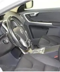 VOLVO XC60 2.4 D 175 CV FWD Geartronic Kinetic