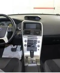 VOLVO XC60 2.4 D 175 CV FWD Geartronic Kinetic