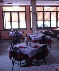Cedesi attivita ristorante pizzeria bar