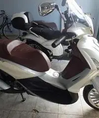 Piaggio BEVERLY 300 I.E. - Km. 14000, Euro 2690