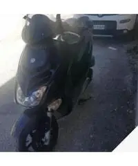 Scooter leonardo 150