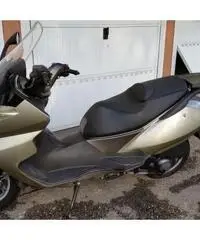 Vendesi scooter aprilia atlantic 200