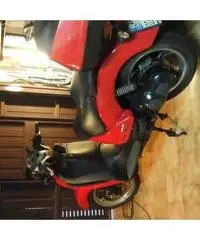 vendo Scarabeo 200 GT del 2002