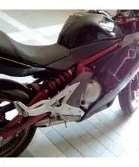 Kawasaki Er6   650 cc tenuta in modo maniacale