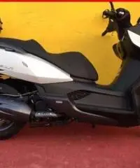 KYMCO Downtown 300i ABS BIANCO - 3590