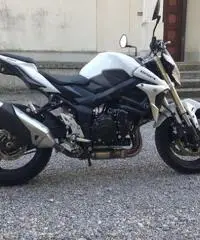 Suzuki gsr 750 Moto naked