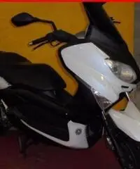 YAMAHA X-Max 250 bianco - 12805