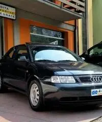 AUDI A3 1.6 cat 3p. Attraction