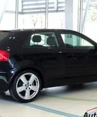 AUDI A3 2.0 TFSI AMBITION S-TRONIC 200 CV, Cambio automatico + Pad al volante + Fari allo Xeno + Cer