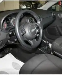 AUDI A1 SPB 1.0 TFSI ultra Design SENSORI POSTERIORI.