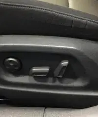 AUDI Q3 2.0 TDI quattro S tronic