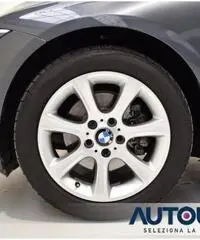 BMW 320 D TOURING BUSINESS AUTOM NAVI SENS CERCHI 17'