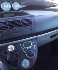 CITROEN C8 2.2 HDi Exclusive