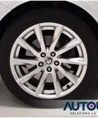 JAGUAR XF 2.2 D AUT PELLE BEIGE NAVI XENON CERCHI 18'