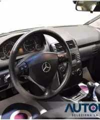 MERCEDES-BENZ A 160 CDI CLASSIC 5 PORTE NEOPATENTATI NAVI