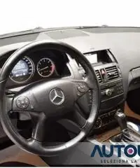 MERCEDES-BENZ C 320 CDI ELEGANCE BERLINA AUT CRUISE XENON CERCHI 17'