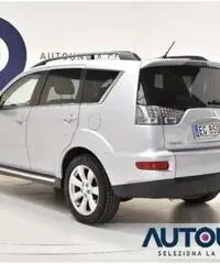 MITSUBISHI Outlander 2.2 DI-D TC-SST INSTYLE 7 POSTI 4X4 AUT PELLE SENS