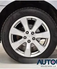 MITSUBISHI Outlander 2.2 DI-D TC-SST INSTYLE 7 POSTI 4X4 AUT PELLE SENS