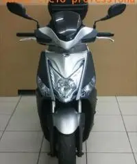 KYMCO Agility 200 € 3 seminuovo km 5600 del 2015