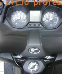 KYMCO Downtown 350i è ORA DI CAMBIARE NUOVO DI FABBRICA GARANTITO