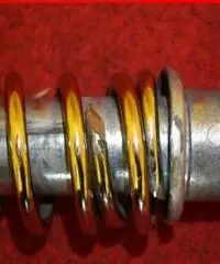 VESPA GTS 250 Ammortizzatore anteriore Vespa 250 GTS (RETTIFICA)