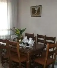 Appartamento di 5 locali in Affitto