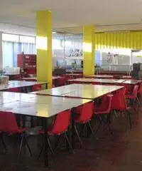 Locale commerciale in Vendita