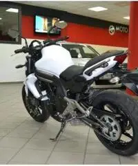 KAWASAKI ER-6N Mag.2o13 euro3 €. 3.700