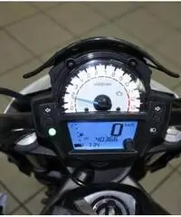 KAWASAKI ER-6N Mag.2o13 euro3 €. 3.700