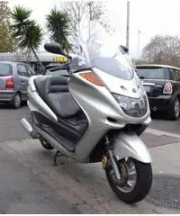 YAMAHA Majesty 250 2oo6 euro2 €. 900 Permute Rate Garanzia