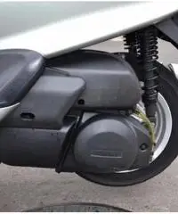 YAMAHA Majesty 250 2oo6 euro2 €. 900 Permute Rate Garanzia