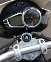 TRIUMPH Speed Triple 1050 speed triple