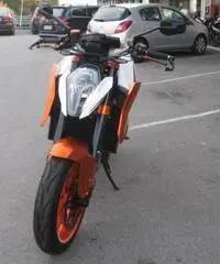 KTM 1290 Super Duke R se