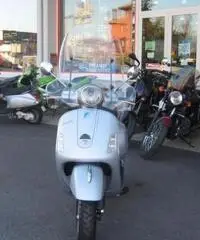 VESPA GTS 250 gts