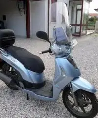 Bello ed economico: Scooter Kymco modello People S