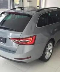 Skoda Superb Station Wagon Superb 2.0 TDI SCR DSG Wagon Executive