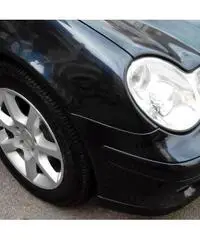 Mercedes Classe C (W/S203)